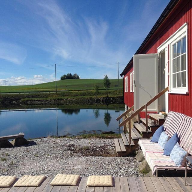 Saga, Et Unikt, Sjarmerende Badehotell Med Fa Rom, Sauna Og Badebrygge - Inderoy Straumen  Екстер'єр фото
