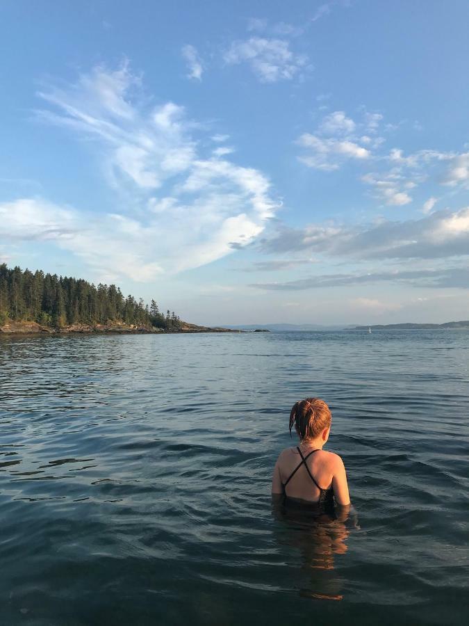 Saga, Et Unikt, Sjarmerende Badehotell Med Fa Rom, Sauna Og Badebrygge - Inderoy Straumen  Екстер'єр фото