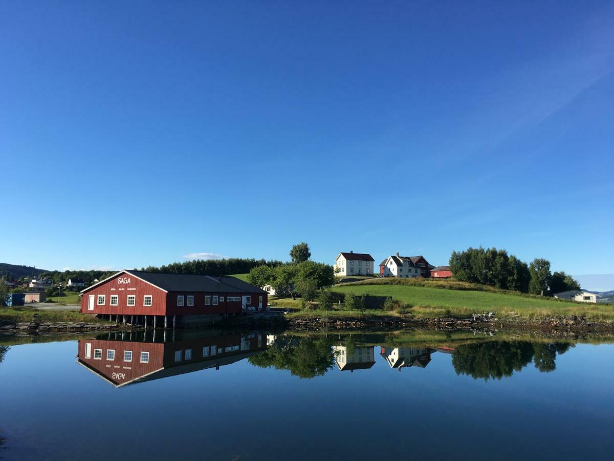 Saga, Et Unikt, Sjarmerende Badehotell Med Fa Rom, Sauna Og Badebrygge - Inderoy Straumen  Екстер'єр фото